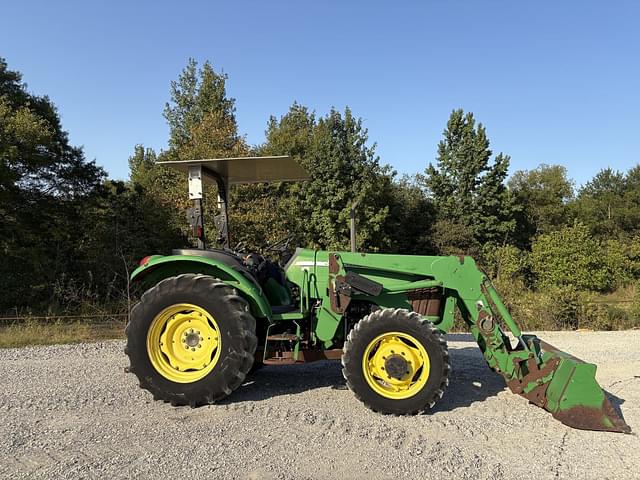 Image of John Deere 5325 equipment image 1