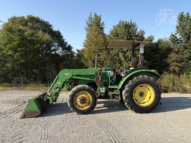 Image of John Deere 5325 equipment image 4