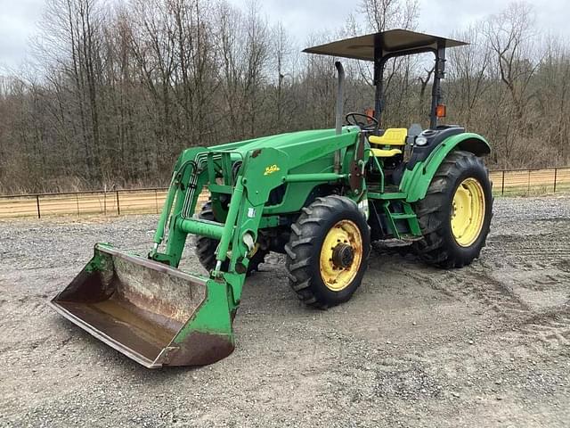 Image of John Deere 5325 equipment image 4