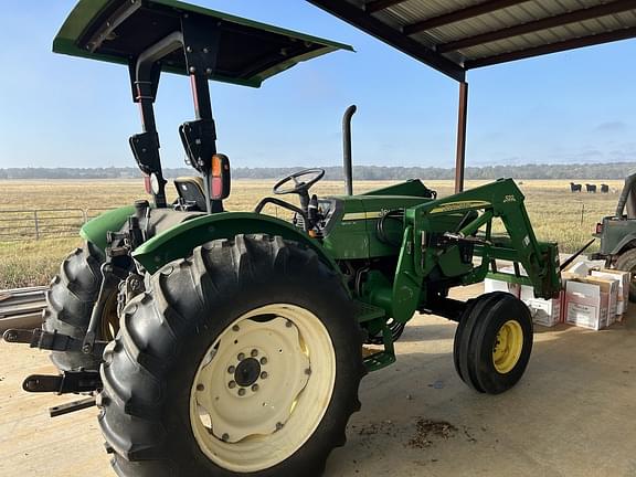 Image of John Deere 5425 equipment image 3