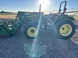 Main image John Deere 5425 3