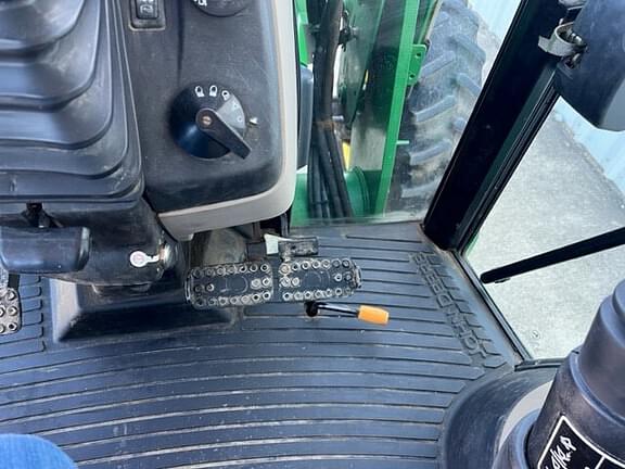 Main image John Deere 5425 3