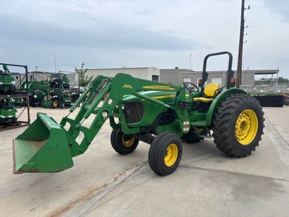 2006 John Deere 5425 Equipment Image0