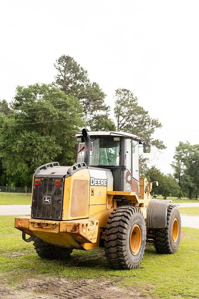 Image of John Deere 544J equipment image 1