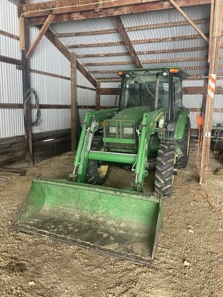 Image of John Deere 5525 equipment image 1