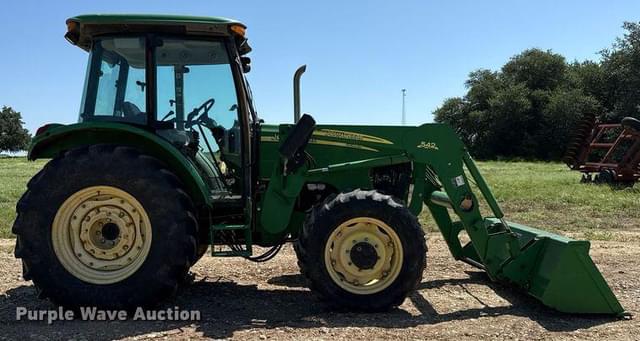 Image of John Deere 5525 equipment image 3