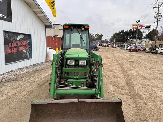 Image of John Deere 5525 equipment image 1