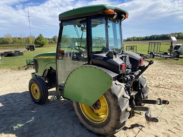 Image of John Deere 5525N equipment image 4