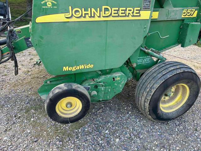 Image of John Deere 557 equipment image 4
