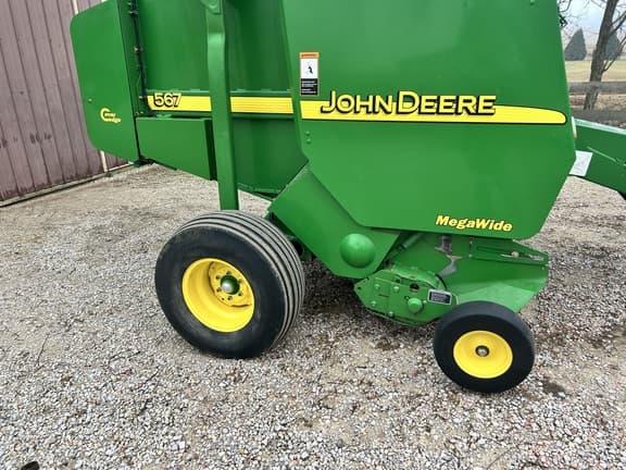 Image of John Deere 567 MegaWide equipment image 2