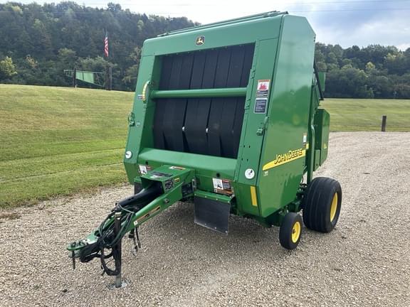 Image of John Deere 567 equipment image 1