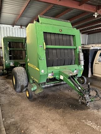 Image of John Deere 567 MegaWide equipment image 1