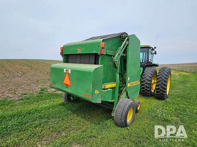 Image of John Deere 567 equipment image 2