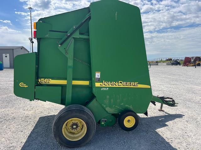 Image of John Deere 567 equipment image 4