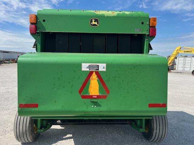 Image of John Deere 567 equipment image 2