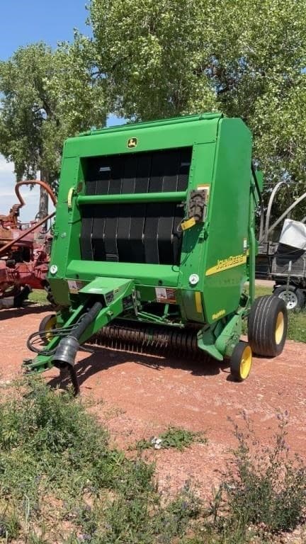 Image of John Deere 567 equipment image 1