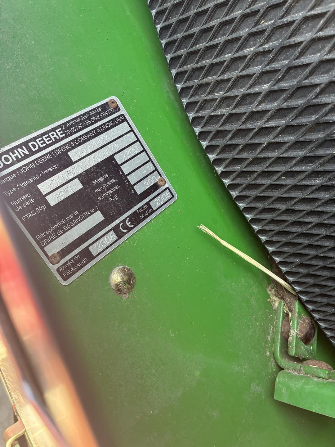 Image of John Deere 582 Image 1