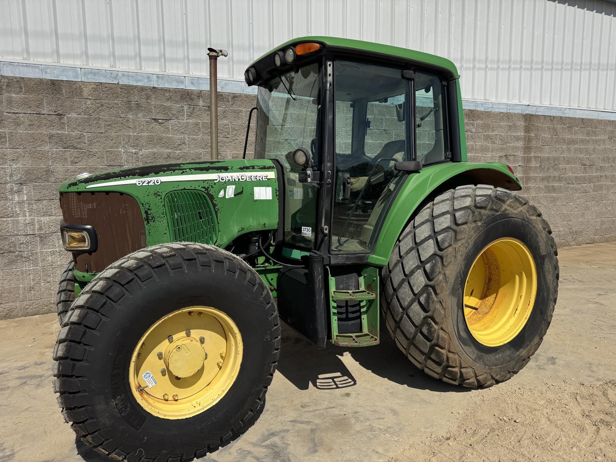 2006 John Deere 6220 Equipment Image0