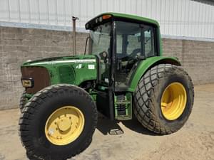 2006 John Deere 6220 Image