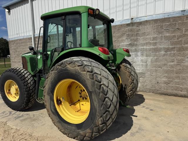 Image of John Deere 6220 equipment image 3