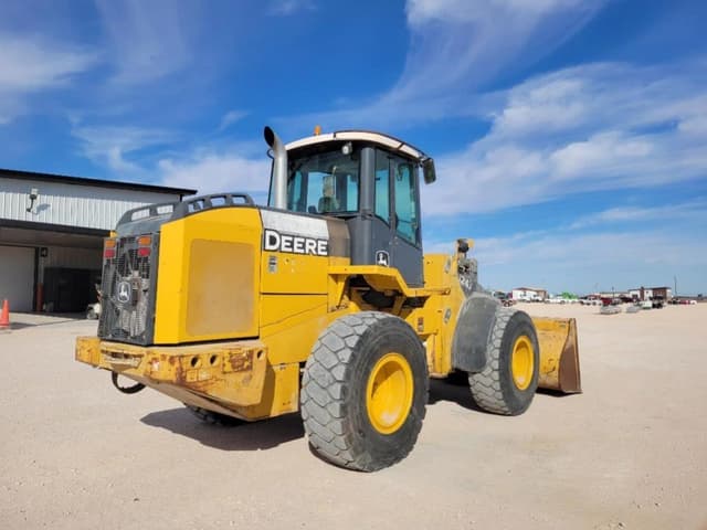 Image of John Deere 624J equipment image 4