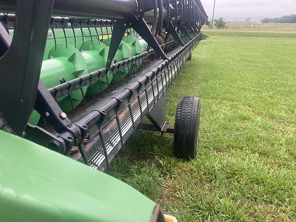 Image of John Deere 630F equipment image 4