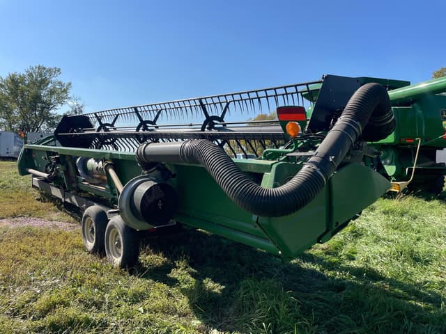 Image of John Deere 630F equipment image 1