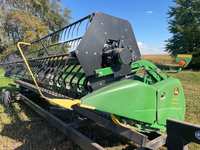 Image of John Deere 630F equipment image 4