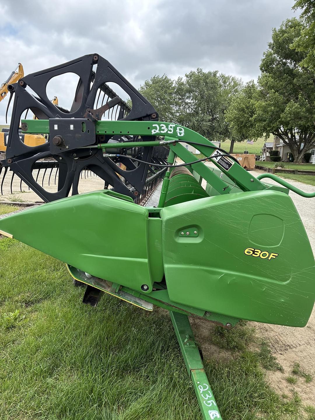 Image of John Deere 630F Image 0