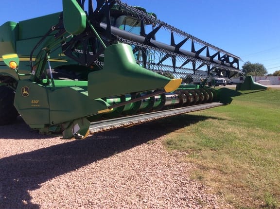 Main image John Deere 630F