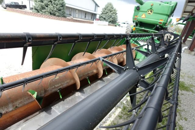 Image of John Deere 630F equipment image 3