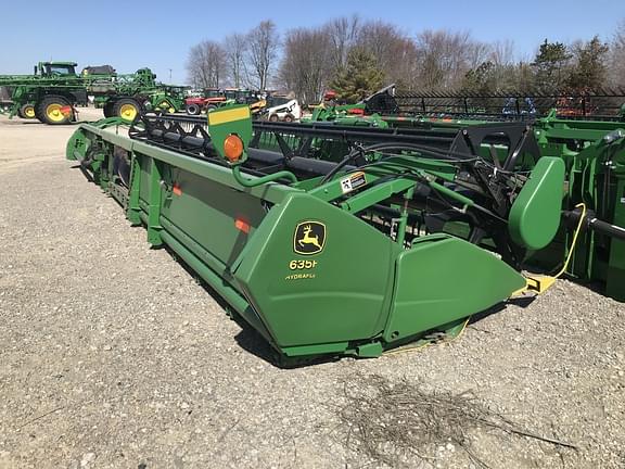 Image of John Deere 635F equipment image 4