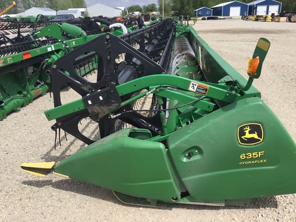 Image of John Deere 635F equipment image 2