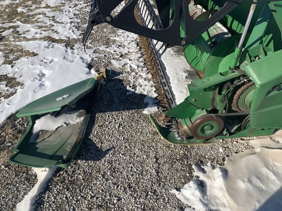 Image of John Deere 635F equipment image 4