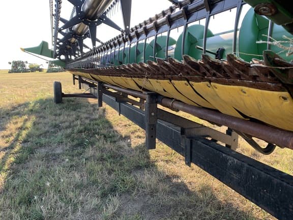 Image of John Deere 635F equipment image 4