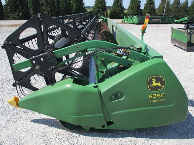 Image of John Deere 635F equipment image 4