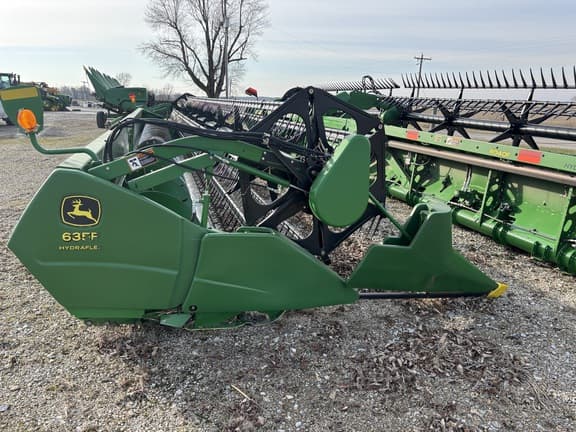Image of John Deere 635F equipment image 2