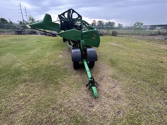 Image of John Deere 635F equipment image 4