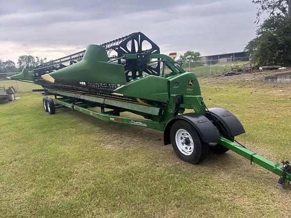 Image of John Deere 635F equipment image 1