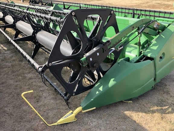 Main image John Deere 635F