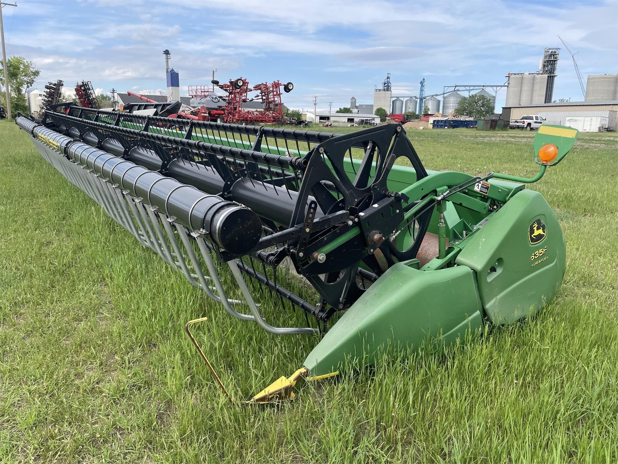 2006 John Deere 635F Equipment Image0