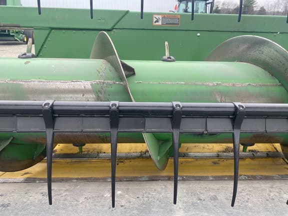 Image of John Deere 635F equipment image 2