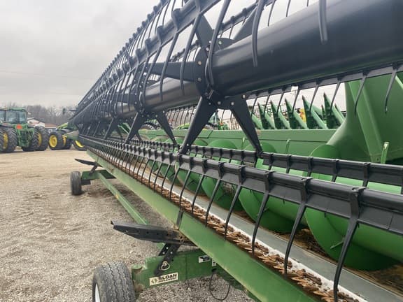 Image of John Deere 635F equipment image 4