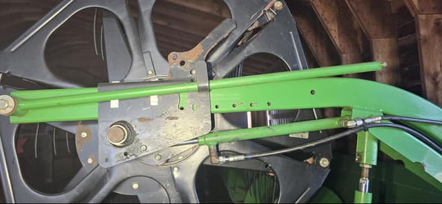 Image of John Deere 635F equipment image 1