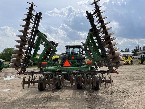 Image of John Deere 637 equipment image 3