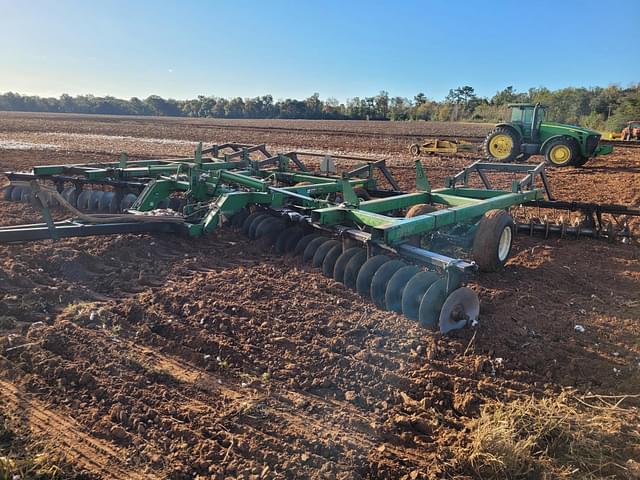 Image of John Deere 637 equipment image 3