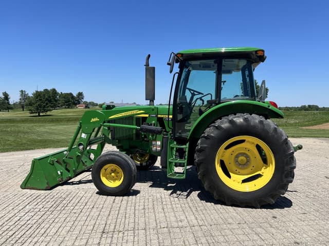 Image of John Deere 6403 equipment image 1