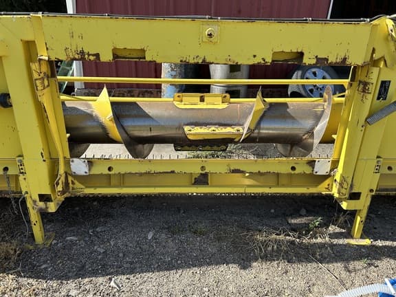 Image of John Deere 640B equipment image 4