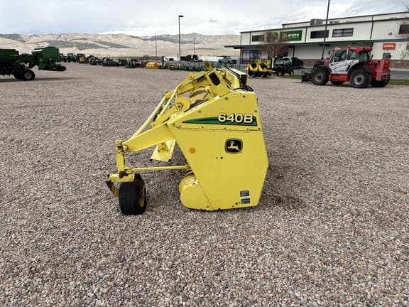 Image of John Deere 640B equipment image 3