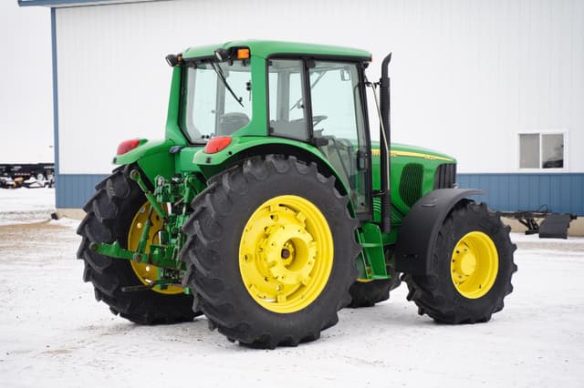Image of John Deere 6420 equipment image 4